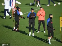 包含冲刺阶段巴黎圣日耳曼备战德甲；完成体检细节曝光；球迷炸锅；赛程密集仍需轮换的词条