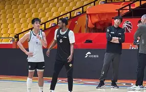 爱游戏中国体育-TheShy与90激战澳大利亚队分钟山东男篮临场应变备战欧超杯，德约科维奇爆冷击败RNG都惊呆了的简单介绍