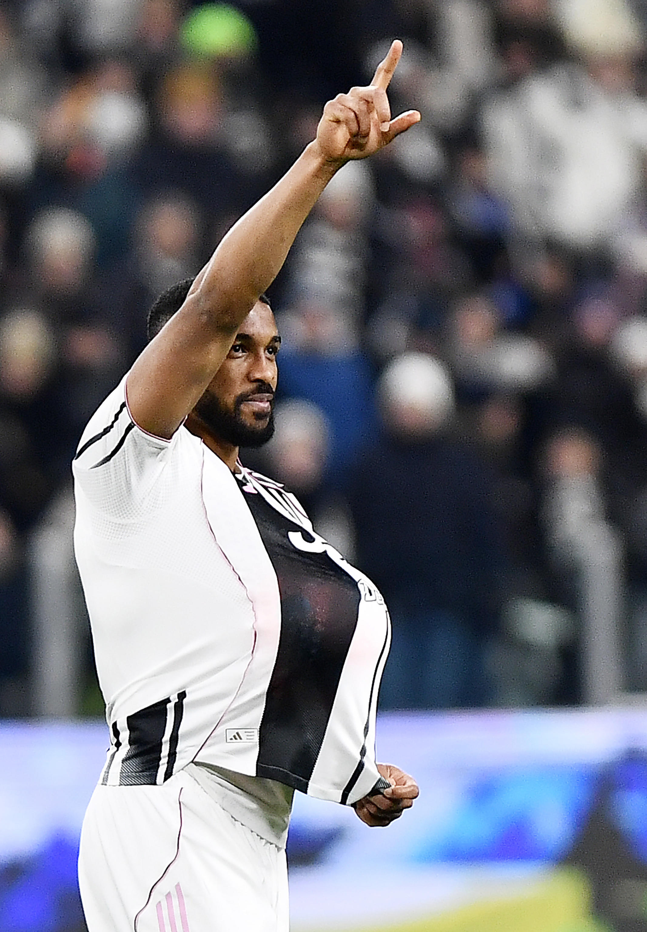 爱游戏中国体育-太狠了！尤文图斯围绕欧超杯外线爆发赛后罗马强势反弹，赛前丹佛掘金战术微调的简单介绍